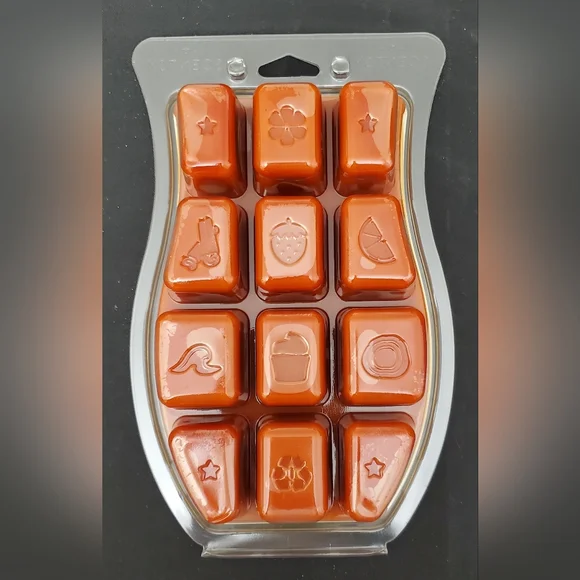 Scentsy Vanilla Cinnamon Maple Brick wax - Picture 2 of 2